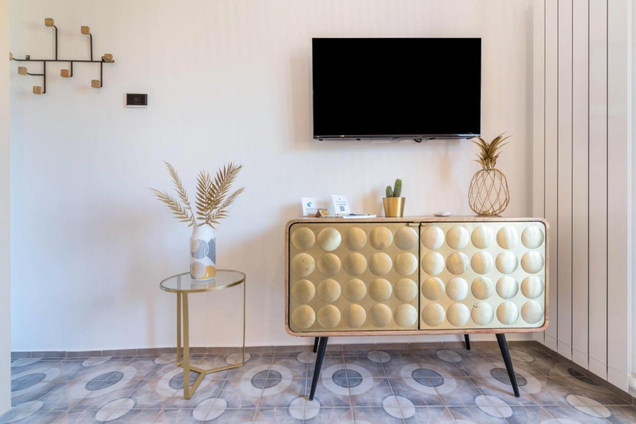 Casa Royale Appartamento Terra Lierna Ngoại thất bức ảnh